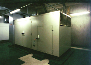 写真：非常用電気室設備